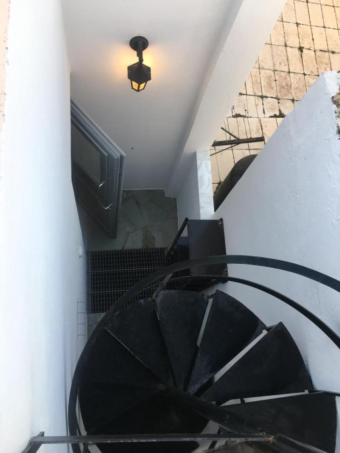 Modern & Comfortable House In The City Center แอร์มูโปลี ภายนอก รูปภาพ